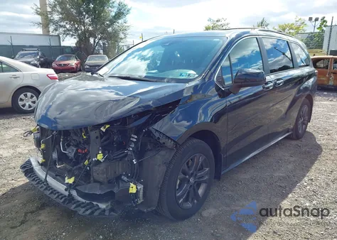 2024 Toyota Sienna Woodland Edition из США, поврежденный, VIN 5TDCSKFC0RS114286